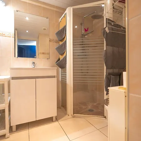 T2 Sur La Plage D'aiguebelle Pour 4 Avec Parking - Fr-1-677-48 Apartamento Le Lavandou