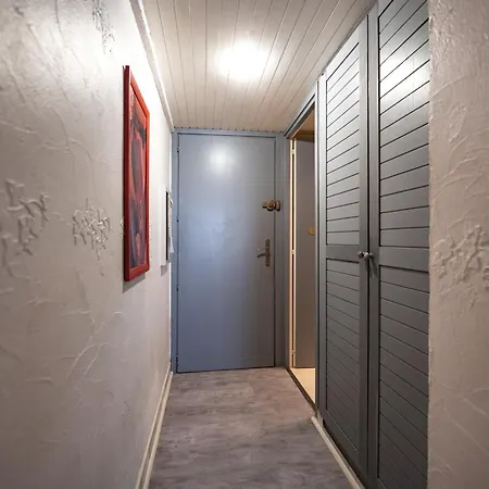 Apartamento T2 Sur La Plage D'aiguebelle Pour 4 Avec Parking - Fr-1-677-48 *