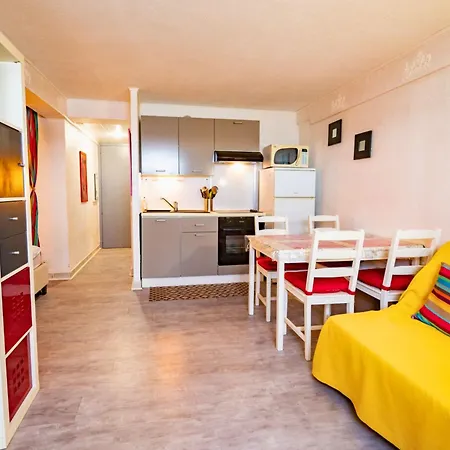 T2 Sur La Plage D'aiguebelle Pour 4 Avec Parking - Fr-1-677-48
